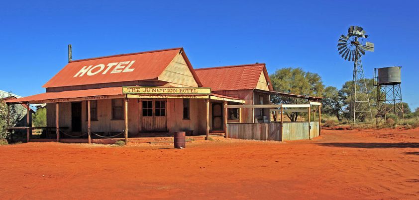 At Dead Dingo: Short story by Henry Lawson