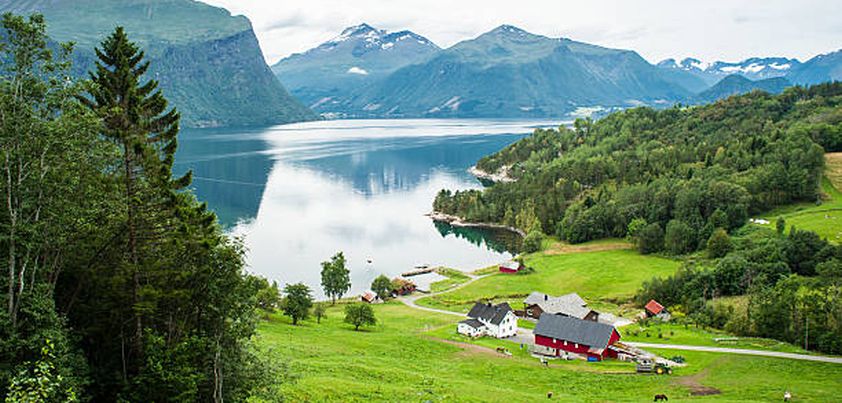 The Bridal March: Short story by Bjørnstjerne Bjørnson