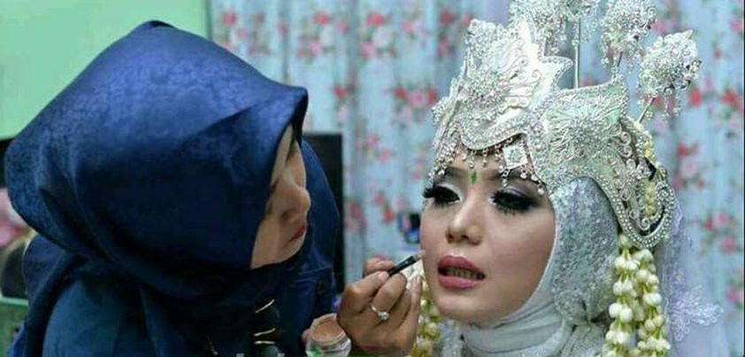 Mrs. Geni in December: Short story by Arswendo Atmowiloto