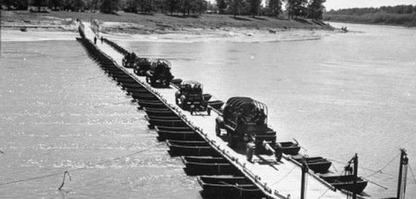 Old Man at the Bridge: Short story by Ernest Hemingway