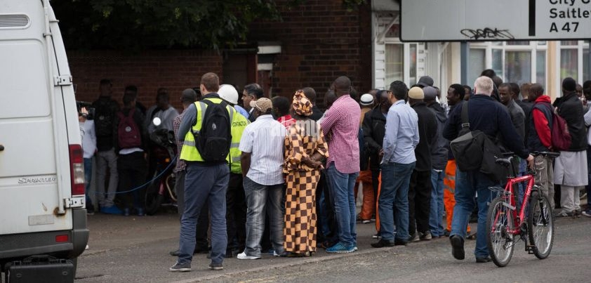 The Crowd: Short story by Ray Bradbury