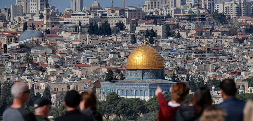 The Holiday: Short story by Lily Brett