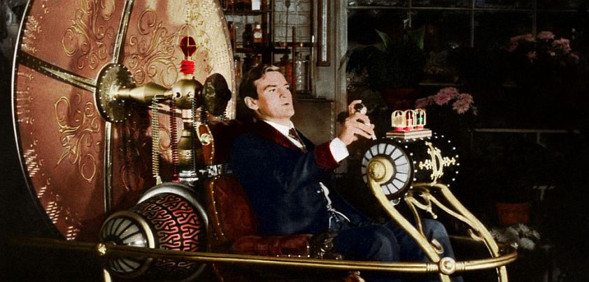 The Time Machine: Novella by H. G. Wells